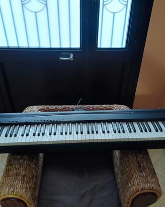 Piano Yamaha P-95B