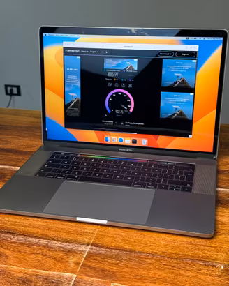 MacBook Pro 15" 2017 16GB 512GB Touch Bar A1707