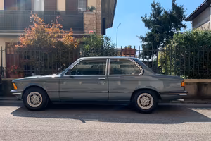 BMW e21 - 1983