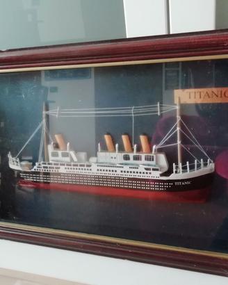 modellino  teca Titanic
