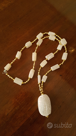 Collana girocollo con pietre intagliate scarabeo