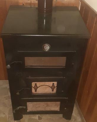 Stufa a legna con forno