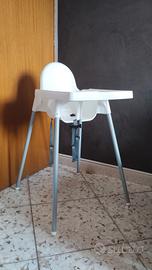 seggiolone con vassoio per bimbi