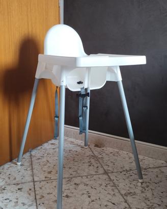 seggiolone con vassoio per bimbi