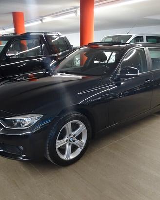BMW 318d Touring 4x4 Xenon Navi 143 CV