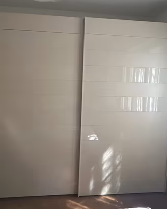 Ampio armadio camera da letto