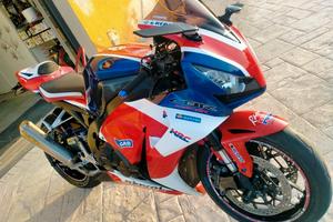 CBR 1000 RR 