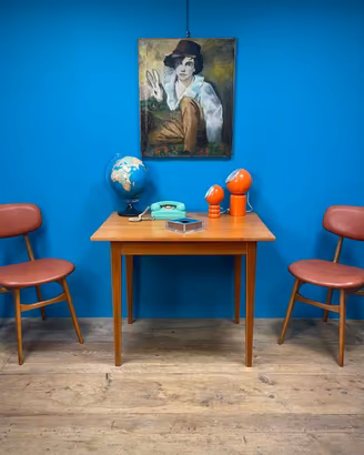TAVOLO MIDCENTURY SCANDINAVO CON DUE SEDIE TEAK
