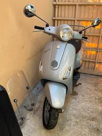 Vespa LX 50 4 tempi- 2006 - Parabrezza e Bauletto