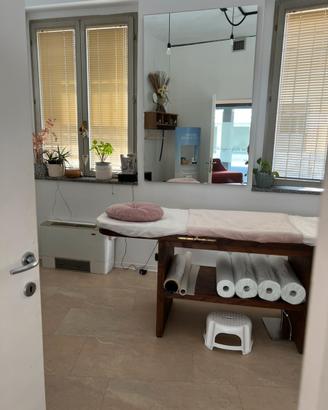 Cabina estetica attrezzata in salone di parrucc