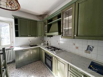 Cucina in legno massello