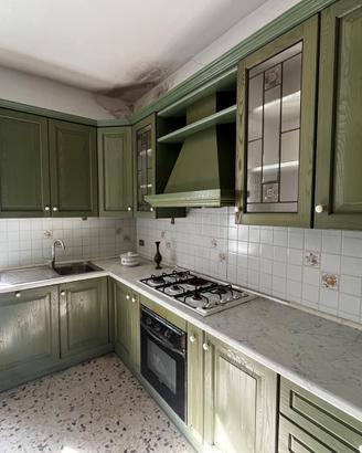 Cucina in legno massello