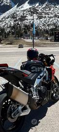Aprilia Tuono V4 Factory 