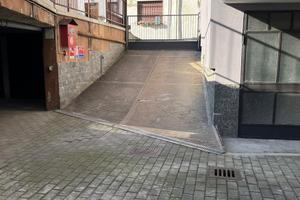 Magazzino-laboratorio-autorimessa a Melzo