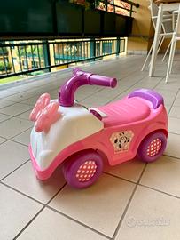 Primipassi Minnie macchina con fiocco