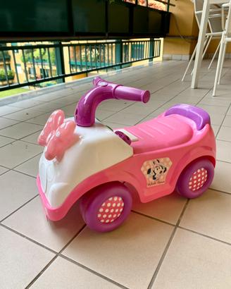 Primipassi Minnie macchina con fiocco