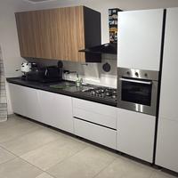 Cucina moderna completa