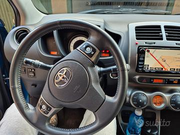 TOYOTA Urban Cruiser 1.4 D-4D AWD Active X