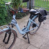 Bicicletta elettrica da donna