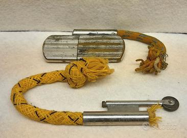 Coppia accendini antichi da collezione