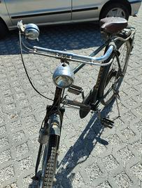 Bicicletta con freni a bacchetta 