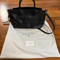 Borsa Patrizia Pepe nera a mano e tracolla