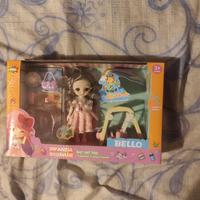 Gioco bambola snodabile alta 15 cm con dondolo