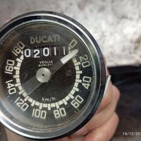 ducati 250 350 450 desmo e mike hailwhood