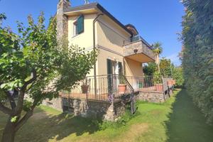 Villa di 130 m² con 4 locali e box auto doppio a V