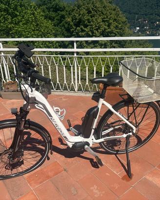 Bici elettrica city/trekking Shimano STEPS E5000,