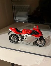 Modellini moto Maisto 1/18-1/12