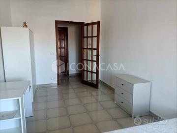 Ampie e luminose camere singole/doppie con balcone