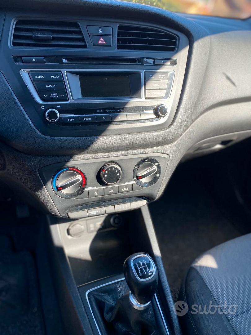Hyundai I20 2017 photo 3