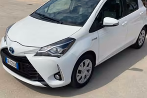 Toyota Yaris 1.5 Hybrid 5 porte Business