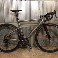 Bici T°Red REA Titanide