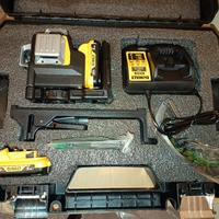 LIVELLA LASER 12 LINEE 360 3D AUTOLIVELLANTE NUOVO