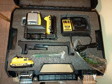 LIVELLA LASER 12 LINEE 360 3D AUTOLIVELLANTE NUOVO