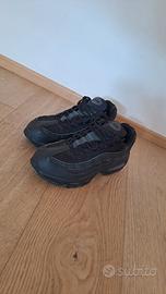 nike air max 95 triple black