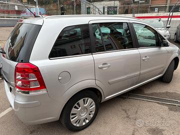 Zafira 7 posti gpl metano