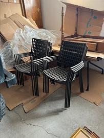 Tavolo e sedie da esterno