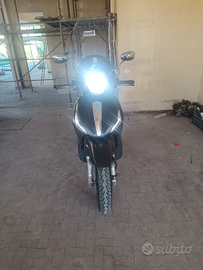 Piaggio Beverly 350 Police