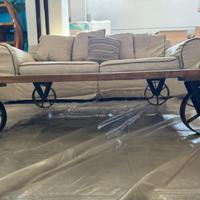 Tavolo basso industriale vintage