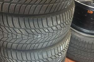 Gomme Invernali Hankook 255 45 R20