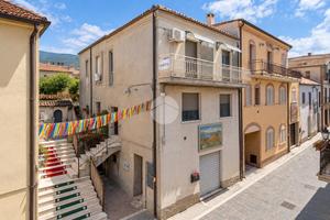 4 LOCALI A ATRI
