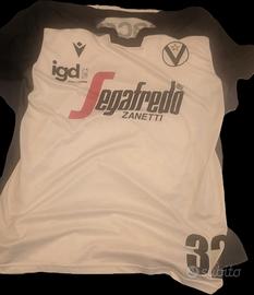 Sopracanotta Virtus Bologna - basket - indossata