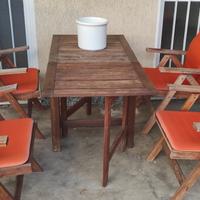 Tavolo da giardino e 4 sedie in legno massello