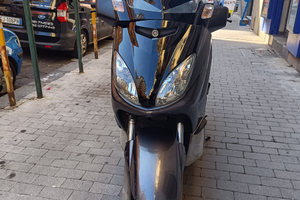 Yamaha x max 250