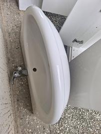Bidet e mobile con lavavandino