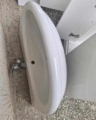 Bidet e mobile con lavavandino