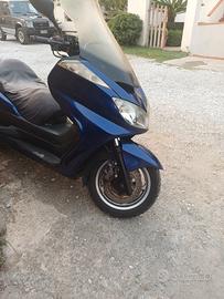 Yamaha majesty 400